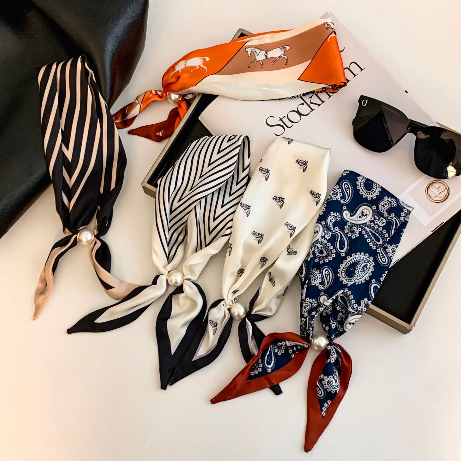 Foulard en soie motif fleur de - Ethnic Fashion Collection avis et prix